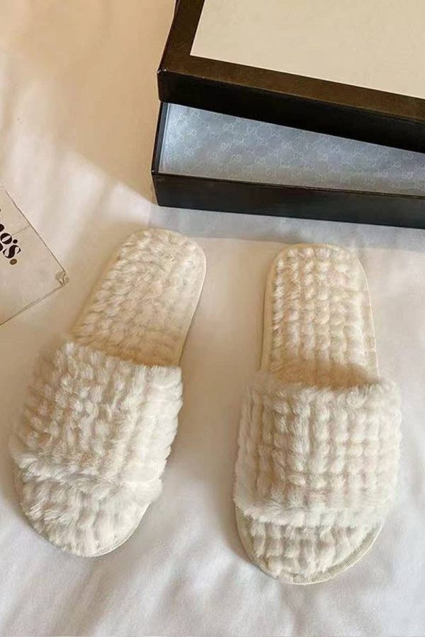 cream fuzzy slippers For Cheap